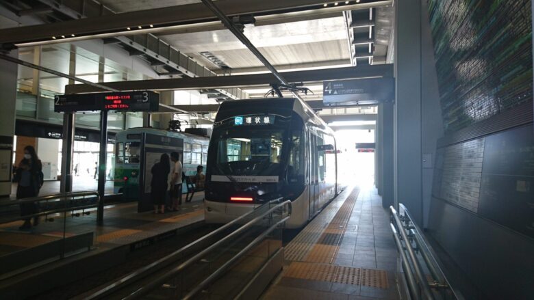 富山駅の電車