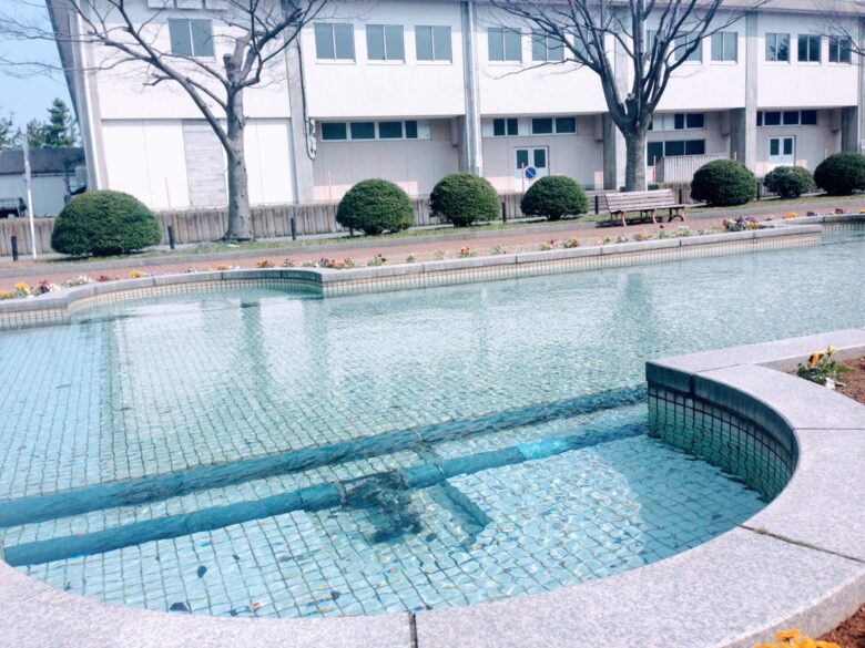 石川県西部緑地公園の水路