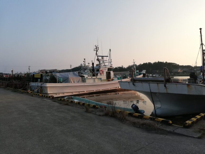 金石港の漁船
