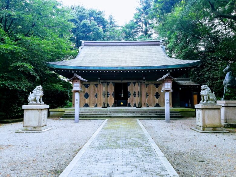 高岡古城公園にある護国神社