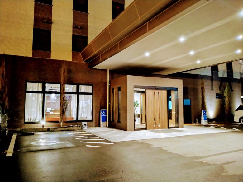 ホテルパークイン 砺波インターの玄関