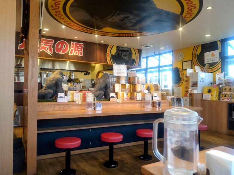 ゴーゴーカレー 金沢本店の店内