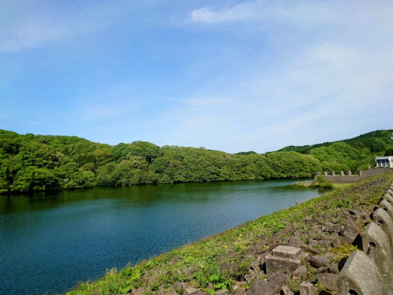 子撫川ダムの景色