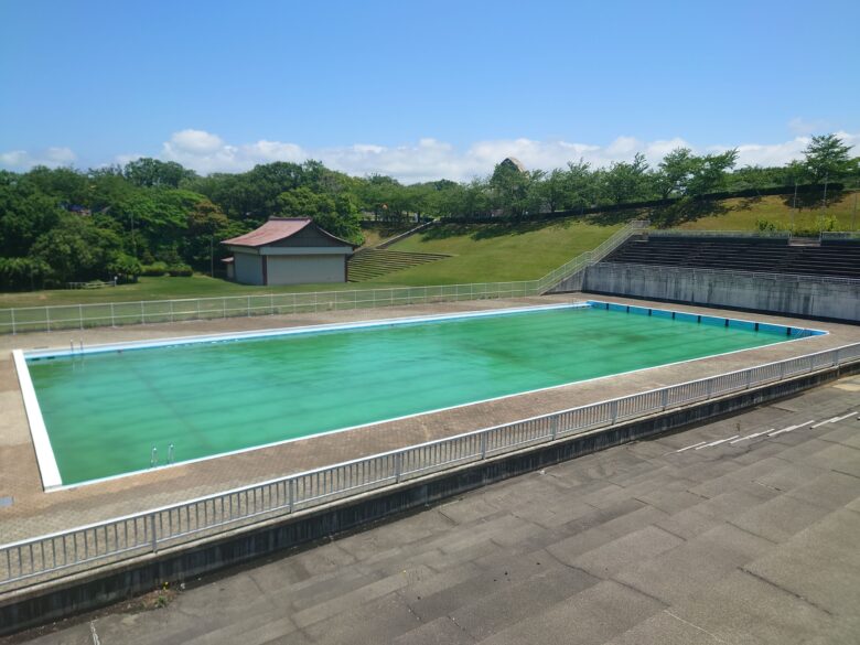 加賀市中央公園のプール