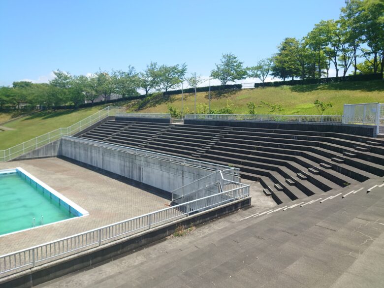 加賀市中央公園のプール