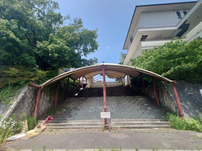 観音院 加賀寺の駐車場