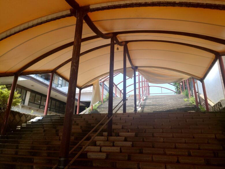 観音院 加賀寺の階段