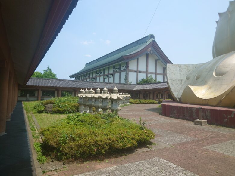 観音院 加賀寺の境内