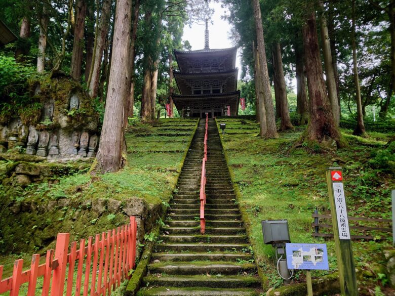大岩山 日石寺の階段