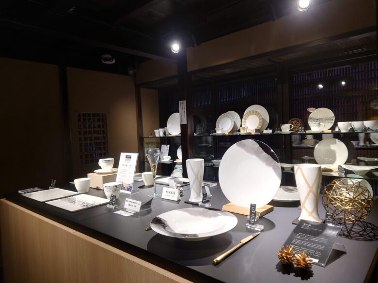 Tableware shop ＆ cafe 白磁 hakujiの陶器