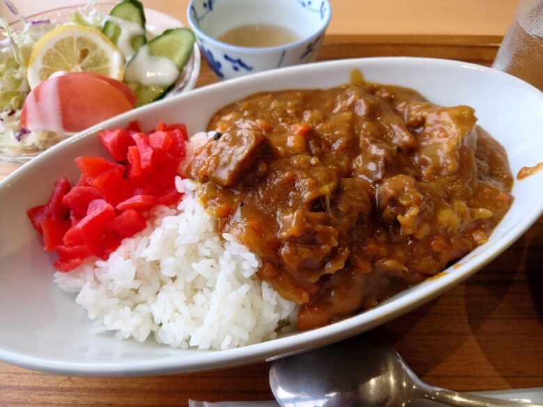 寄り道パーキング 若山の牛すじカレー