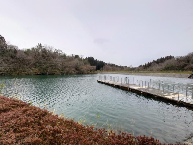 石川県森林公園 南口運動広場のボート乗り場