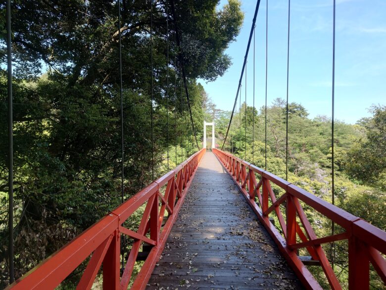 遠島山公園のしらさぎ橋