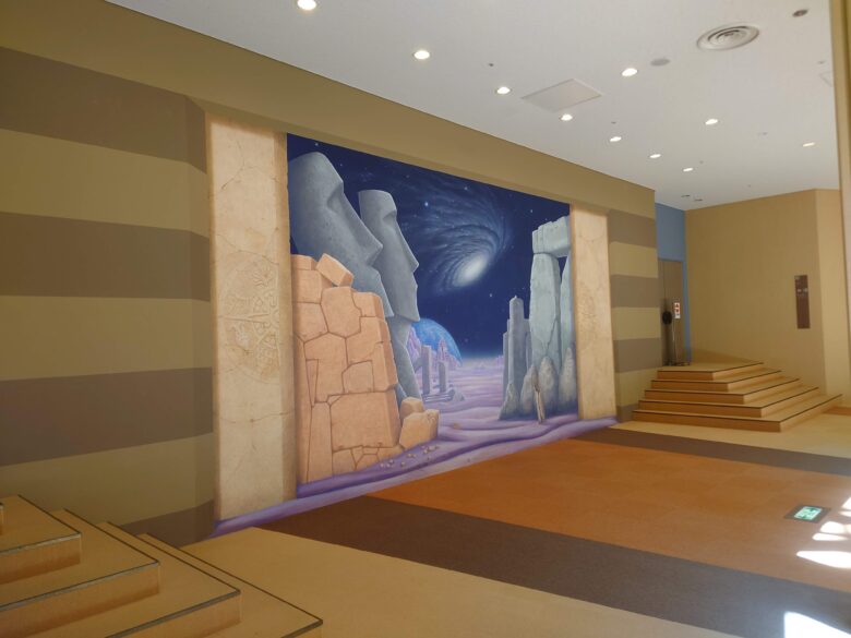 宇宙科学博物館 コスモアイル羽咋の館内の壁画