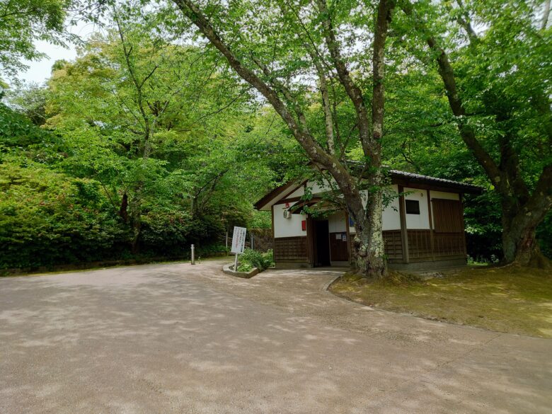 小丸山城址公園のお手洗い