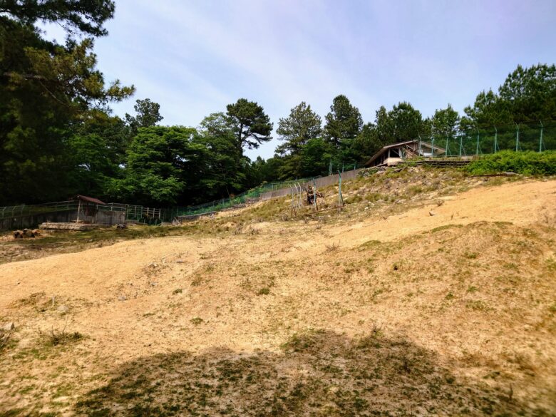 石川県森林動物園の荒野