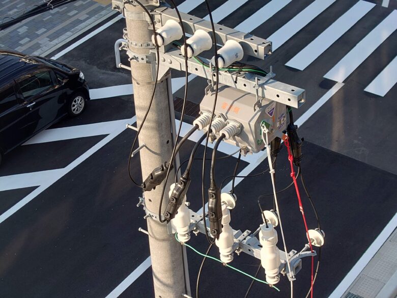 道の駅 若狭美浜はまびよりの展望台から見える電柱