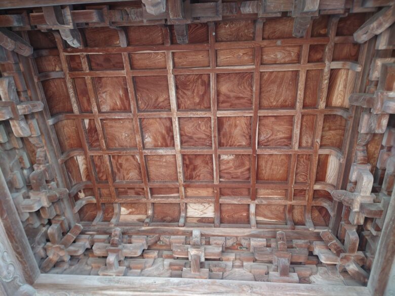 城端別院 善徳寺の天井