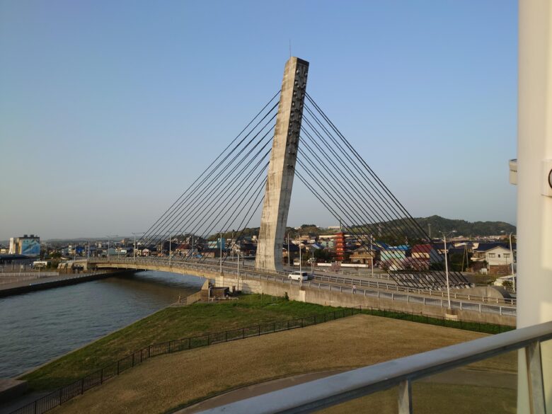 比美乃江大橋のデザイン