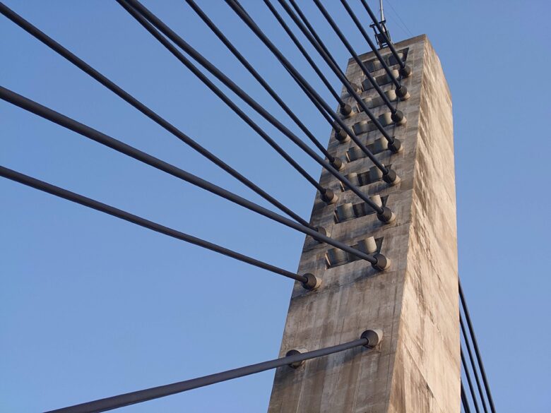 比美乃江大橋のローブの付け根