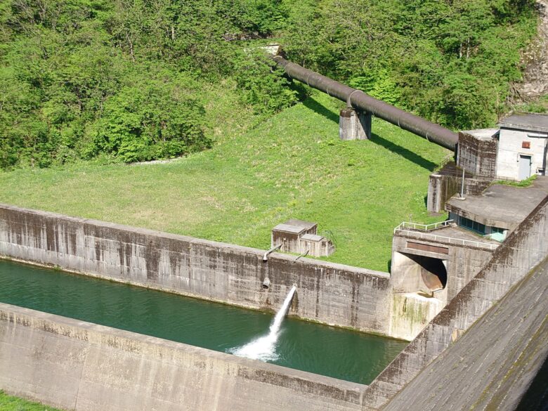 大日川ダムの下流側