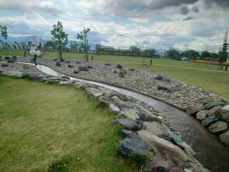 ゆりの里公園 ユリーム春江の広場の水辺