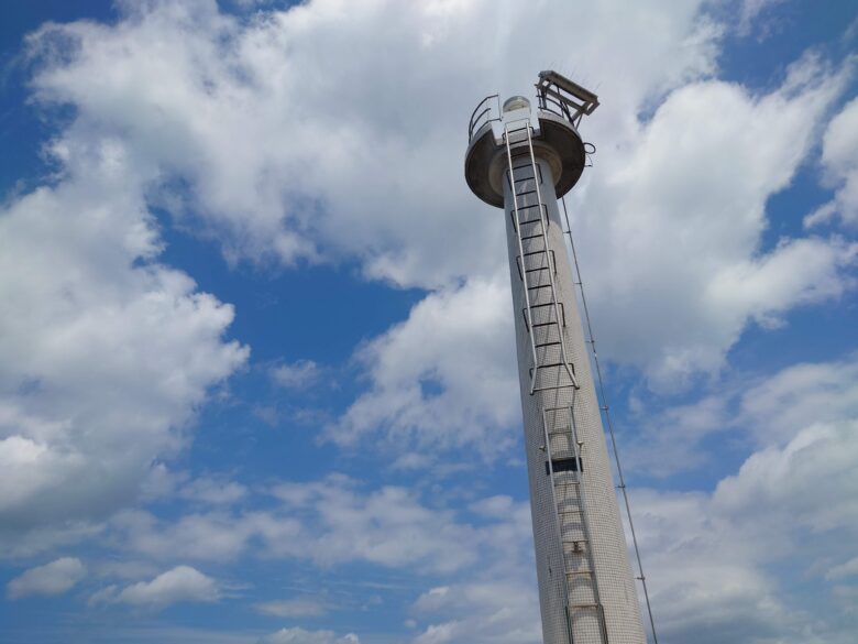 能登赤埼燈台の上部