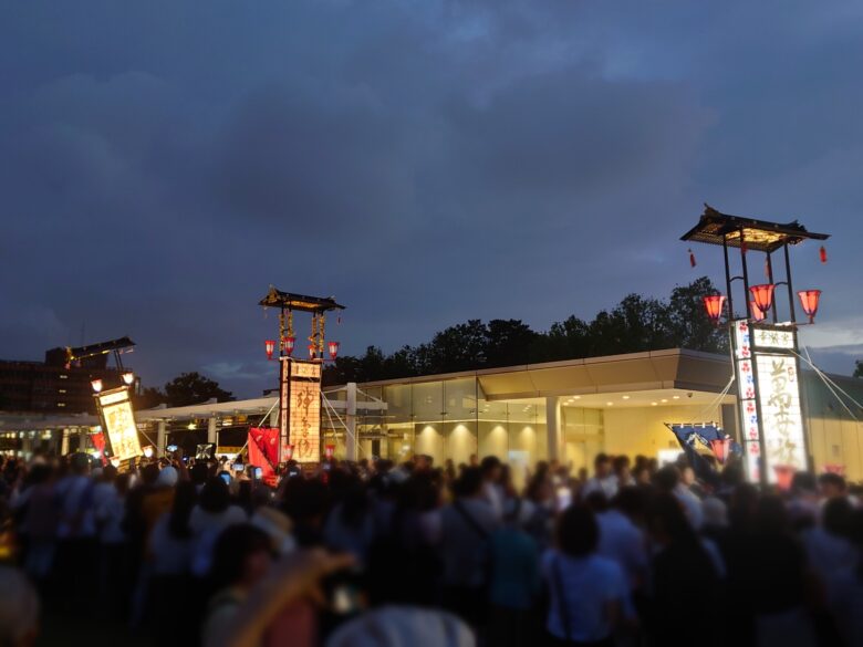 能登復興祈願キリコ大祭の輪島キリコの志賀キリコ