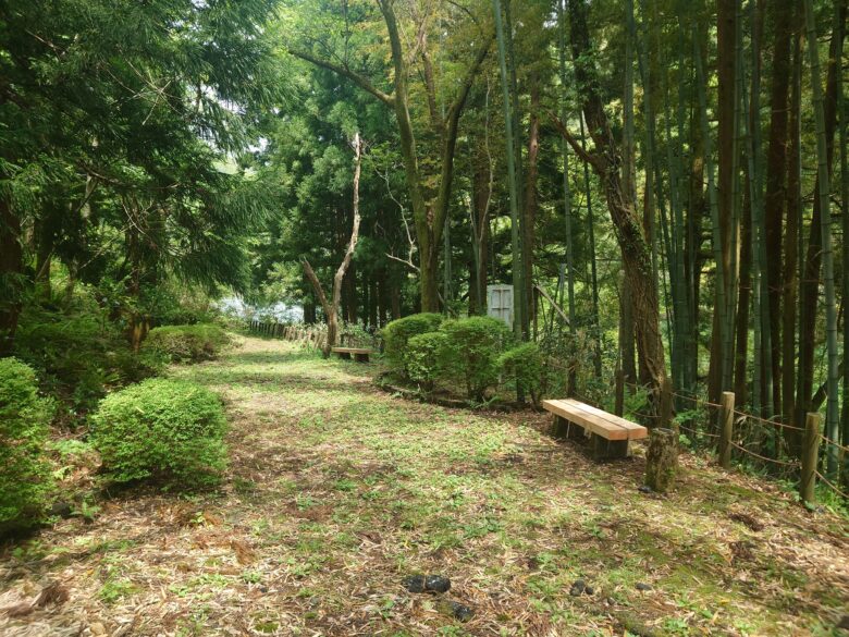 我谷吊橋の散歩道