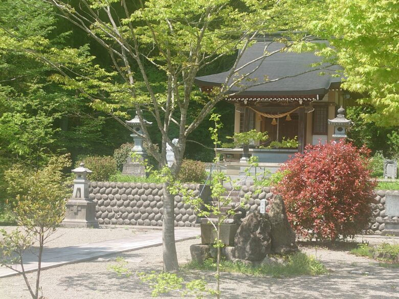 八幡神社(山中温泉枯淵町)の境内