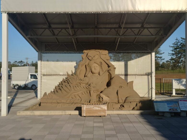 道の駅 のと千里浜の砂像