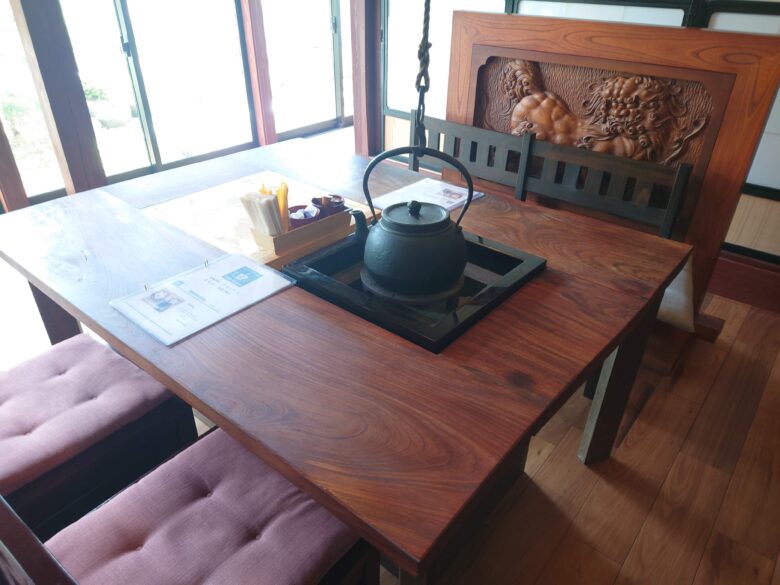 Cafe Ginjiro(銀次郎)のテーブル席