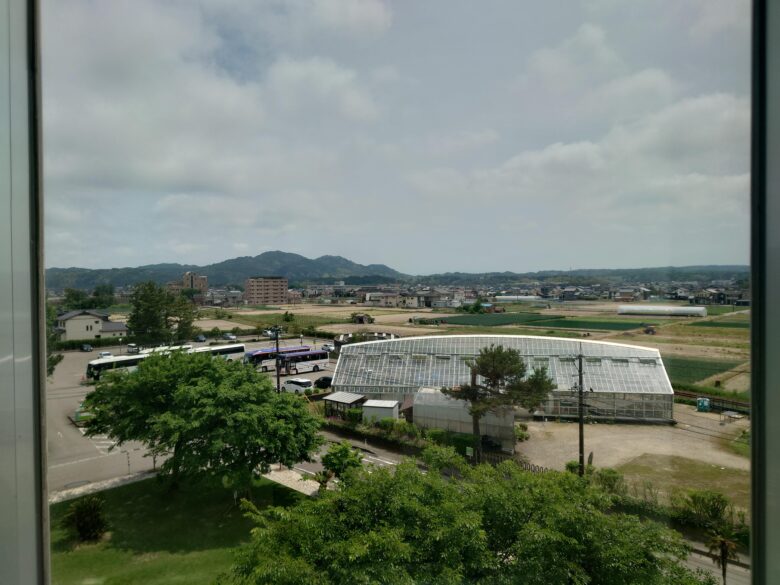 氷見市海浜植物園 シーサイドパークのレストラン入口からの眺め