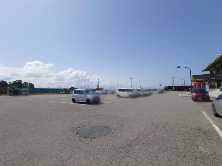 松任海浜温泉 おつかりさまの駐車場
