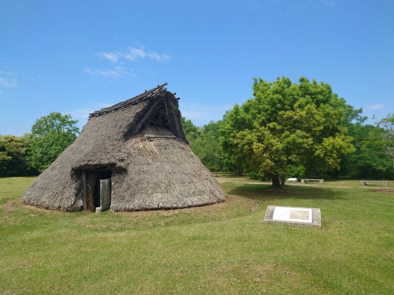 吉崎・次場弥生公園の公園の住居