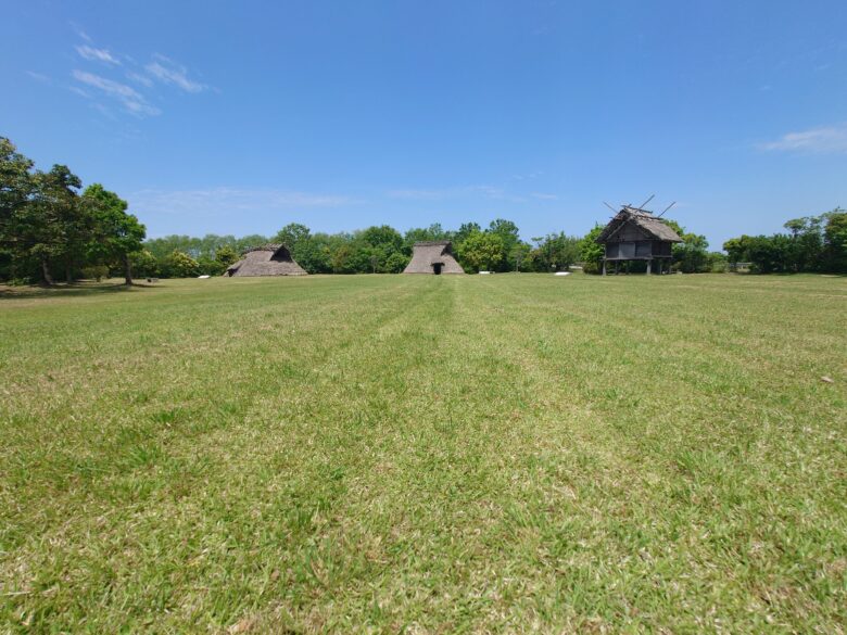 吉崎・次場弥生公園の公園の景色