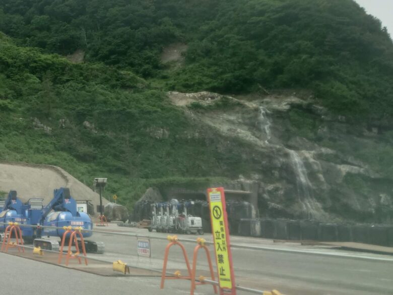 令和６年奥能登豪雨の後の寄り道パーキング 垂水の滝