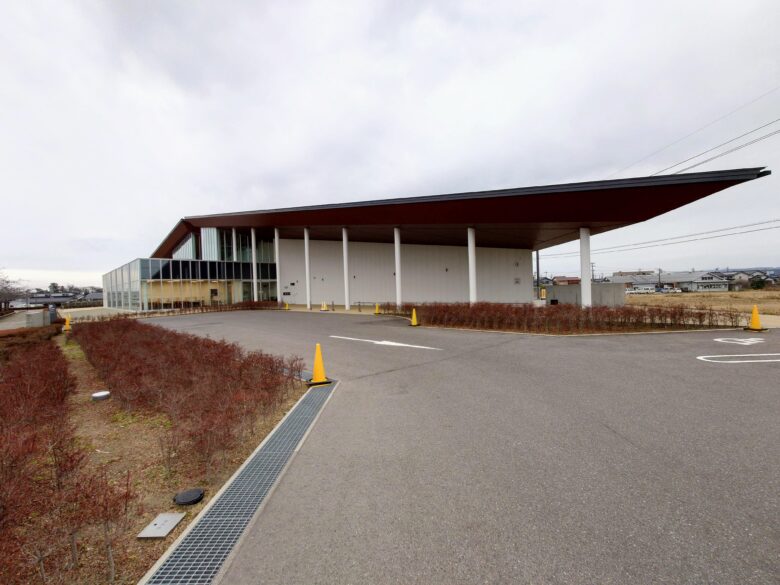 珠洲市民図書館の建物