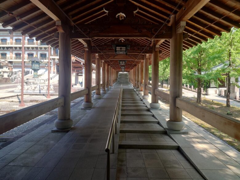 大師山清大寺の回廊