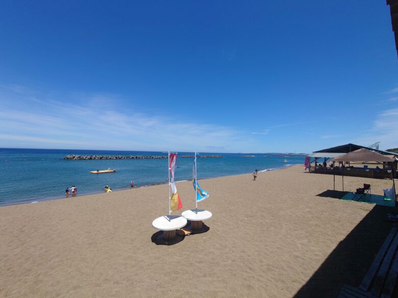 鷹巣海水浴場の浜辺