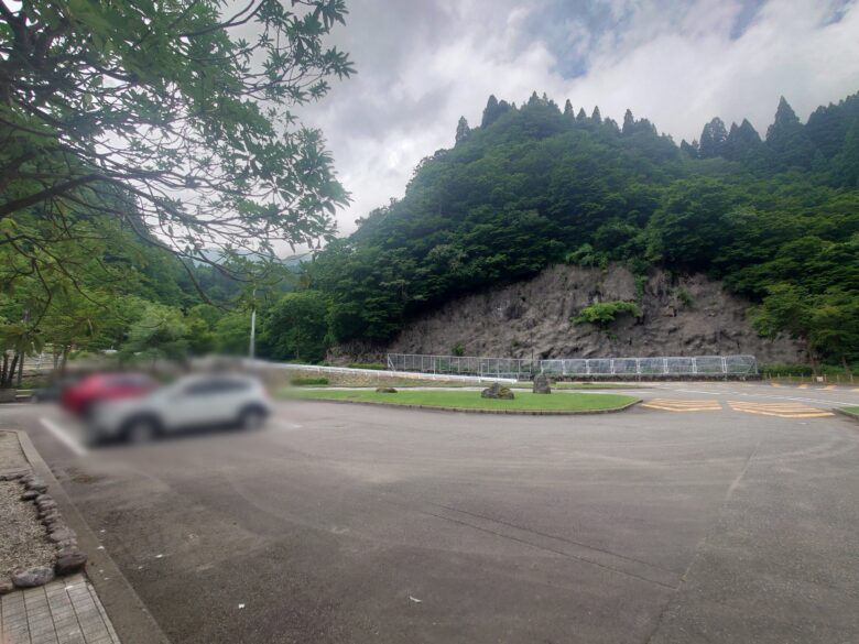 手取川ダム展望台の駐車場
