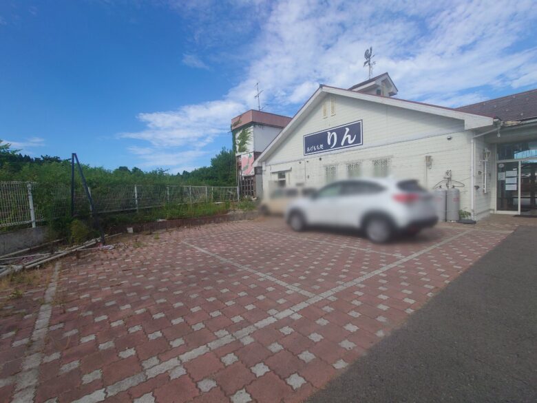 炭火やきとり たこべえの駐車場