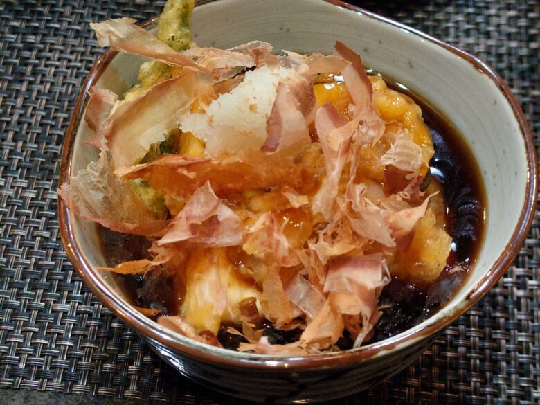 肴よこ山の揚出し豆腐