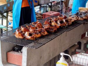 ホクチンフェスの炭火焼の調理シーン