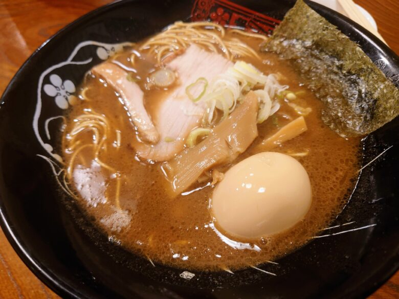 金澤濃厚中華そば 神仙の味玉中華そば