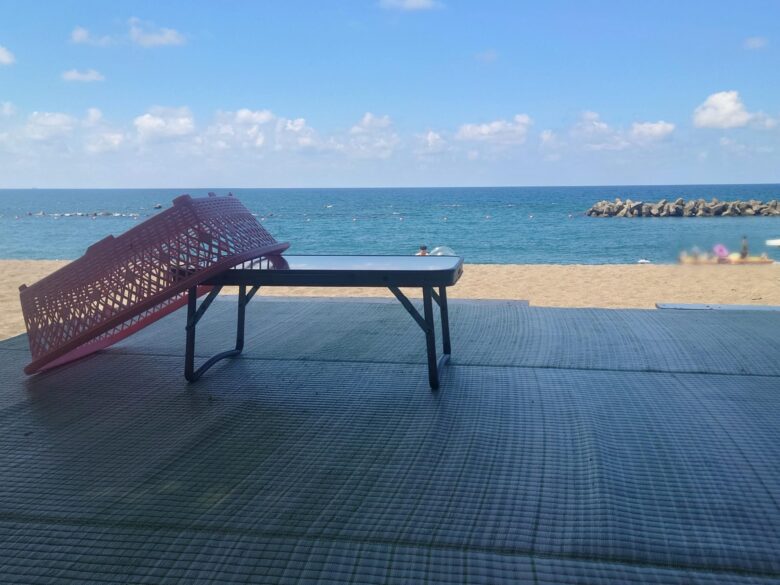 鷹巣海水浴場の輝らめき亭（きらめきてい）
