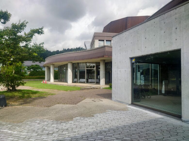 能登演劇堂のエントランス付近