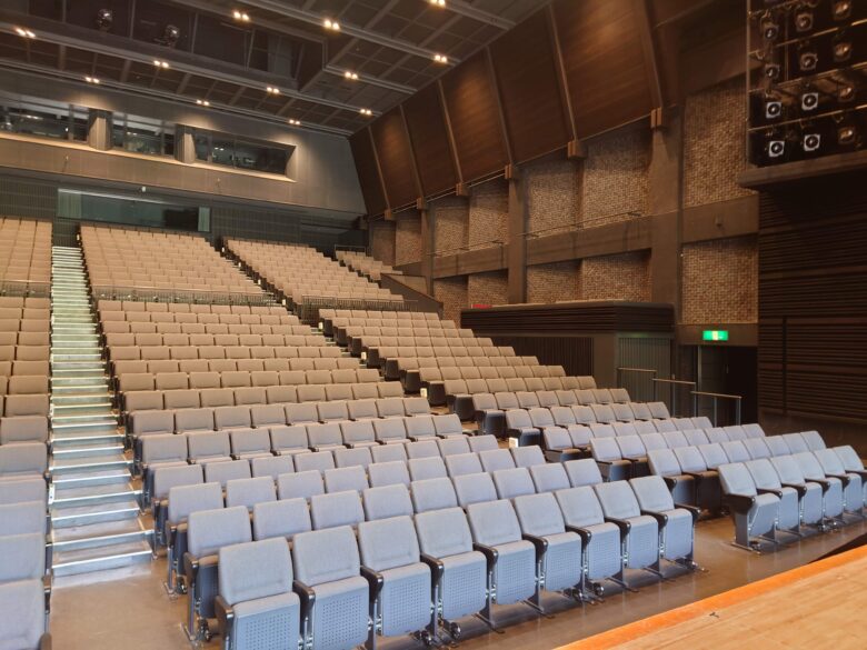 能登演劇堂の観客席