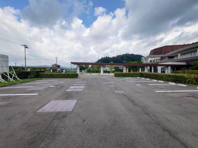 能登演劇堂の駐車場