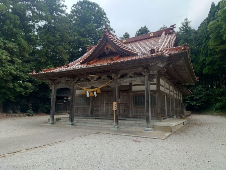 久麻加夫都阿良加志比古神社（熊甲神社）の立派な注連縄（しめなわ）
